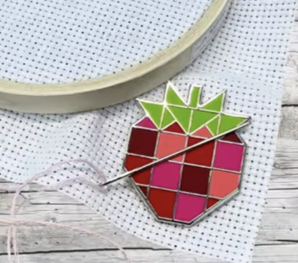 Strawberry Patch Needle Minder